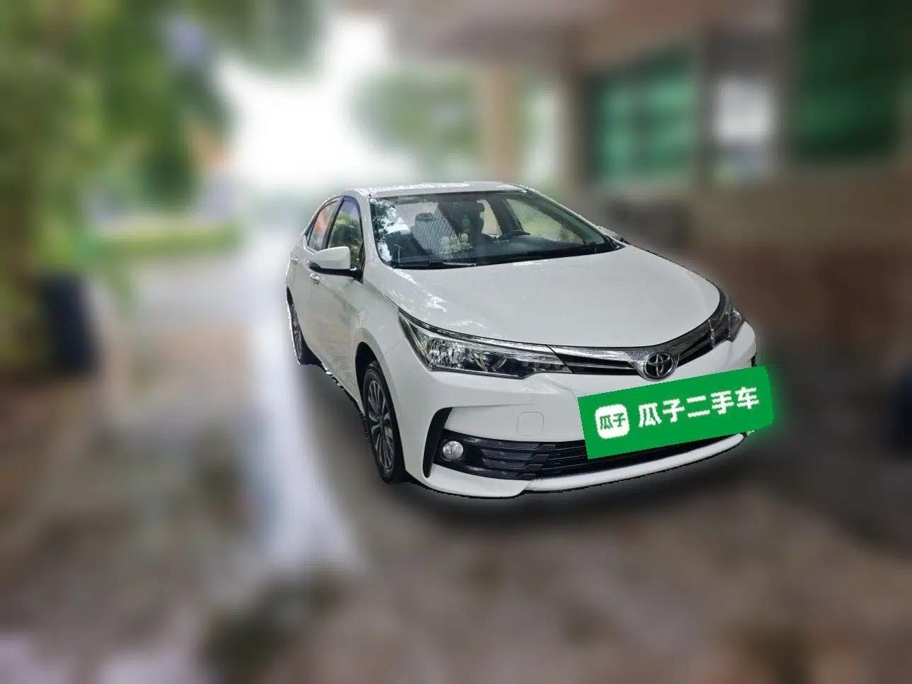 Toyota Corolla 2017 Revised Version 1.2T S-CVT GL — миниатюра 3