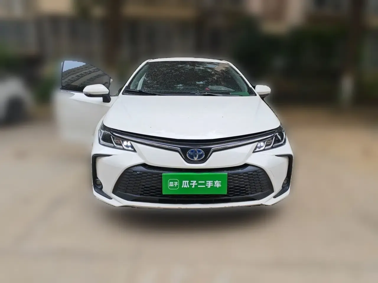 Toyota Corolla 2023 1.8L Smart Electric Hybrid Dual-Motor Pioneer Edition — миниатюра 2