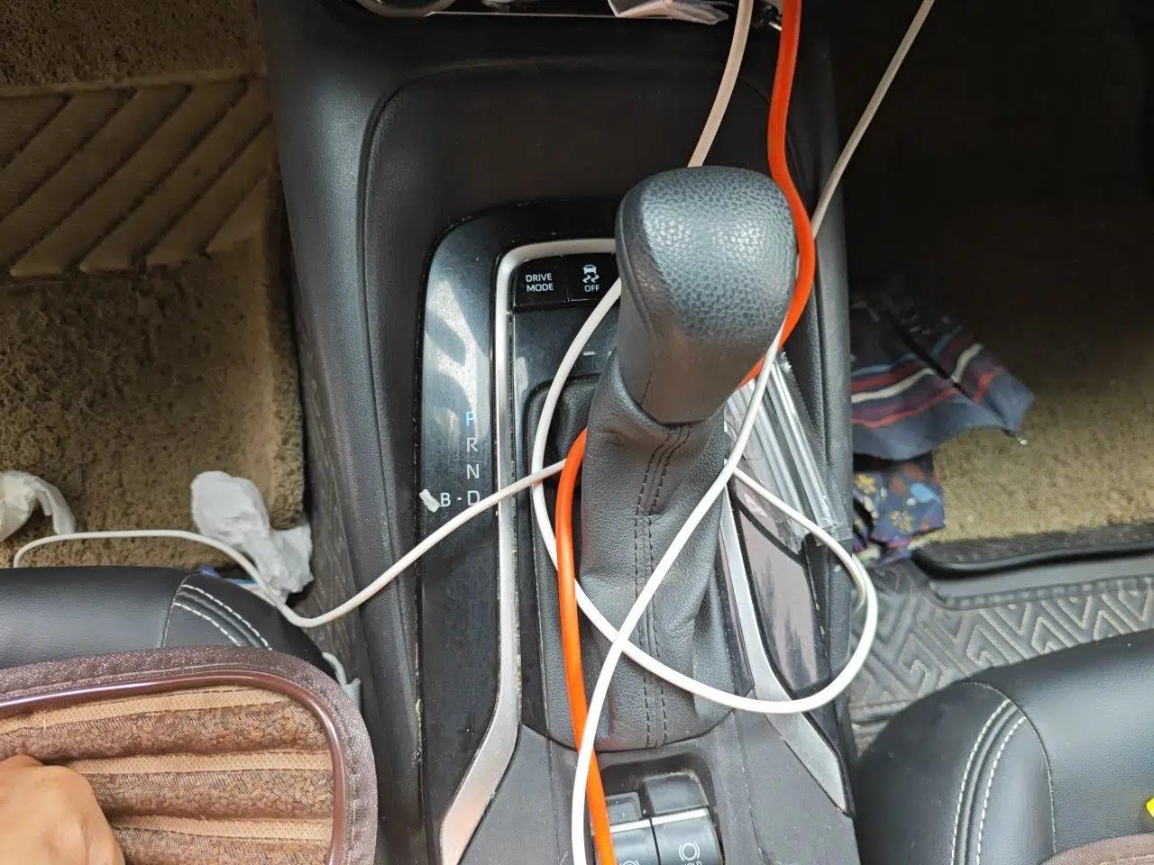 Toyota Corolla 2023 1.8L Smart Electric Hybrid Dual-Motor Pioneer Edition — миниатюра 14