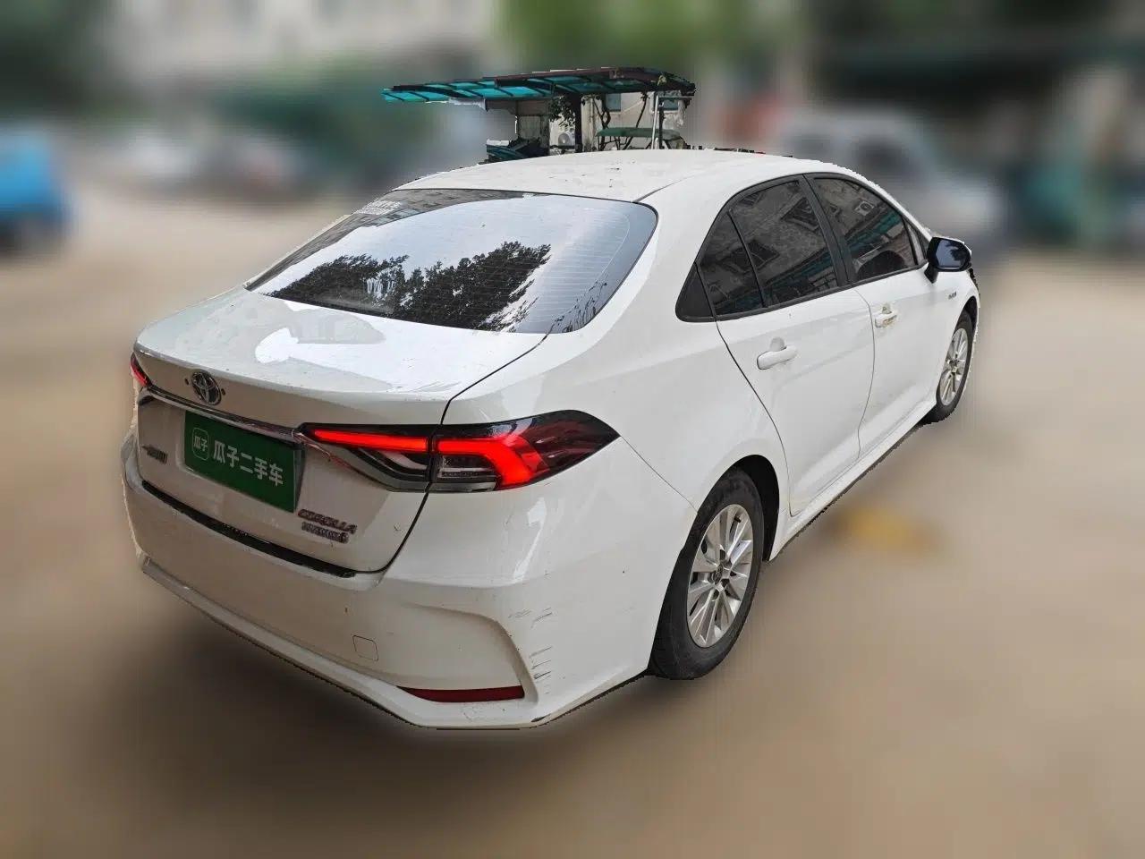 Toyota Corolla 2023 1.8L Smart Electric Hybrid Dual-Motor Pioneer Edition — миниатюра 6