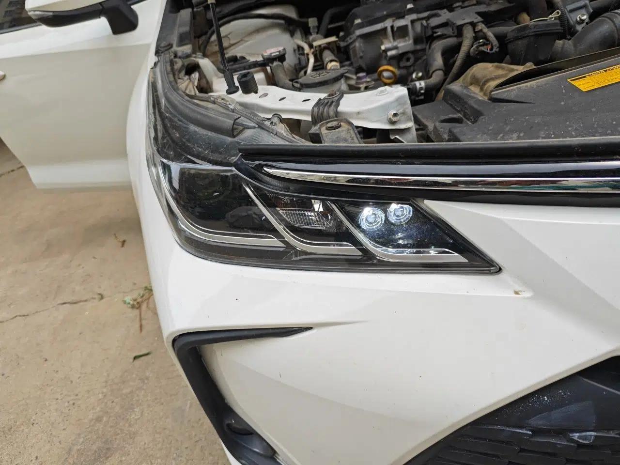 Toyota Corolla 2023 1.8L Smart Electric Hybrid Dual-Motor Pioneer Edition — миниатюра 7