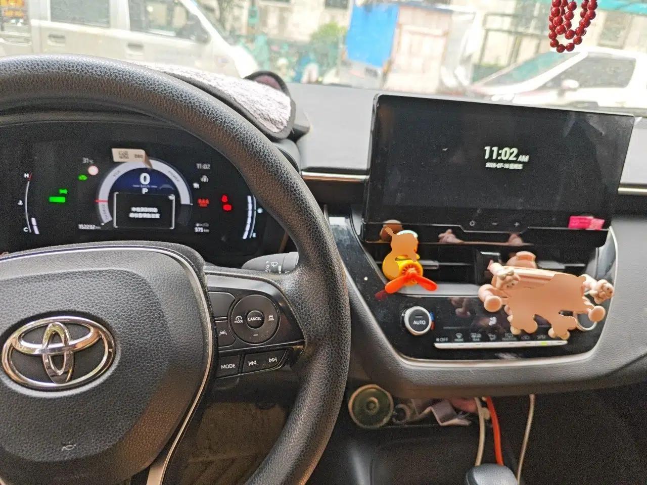Toyota Corolla 2023 1.8L Smart Electric Hybrid Dual-Motor Pioneer Edition — миниатюра 9
