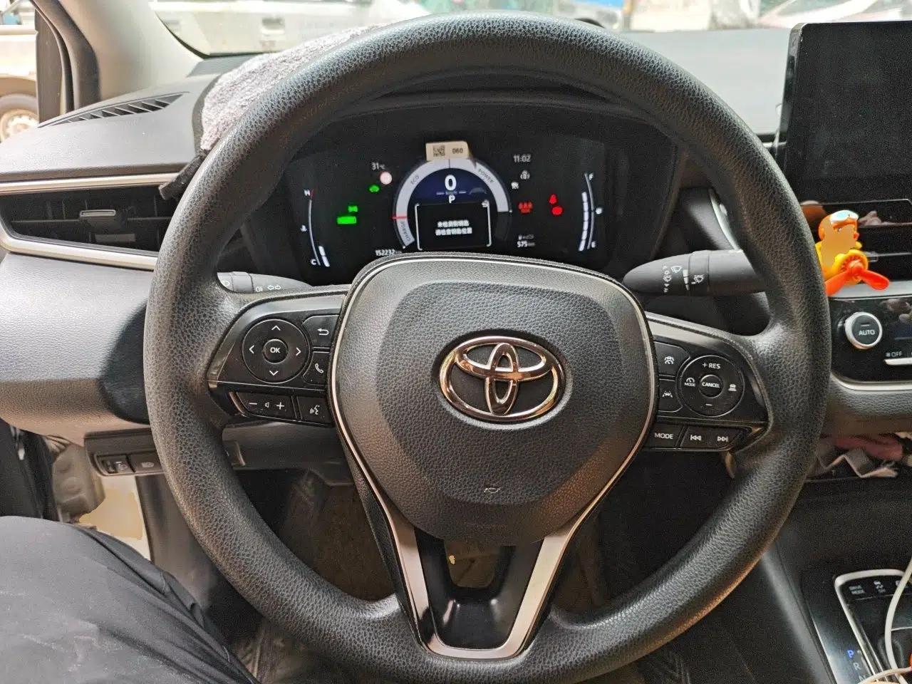 Toyota Corolla 2023 1.8L Smart Electric Hybrid Dual-Motor Pioneer Edition — миниатюра 10