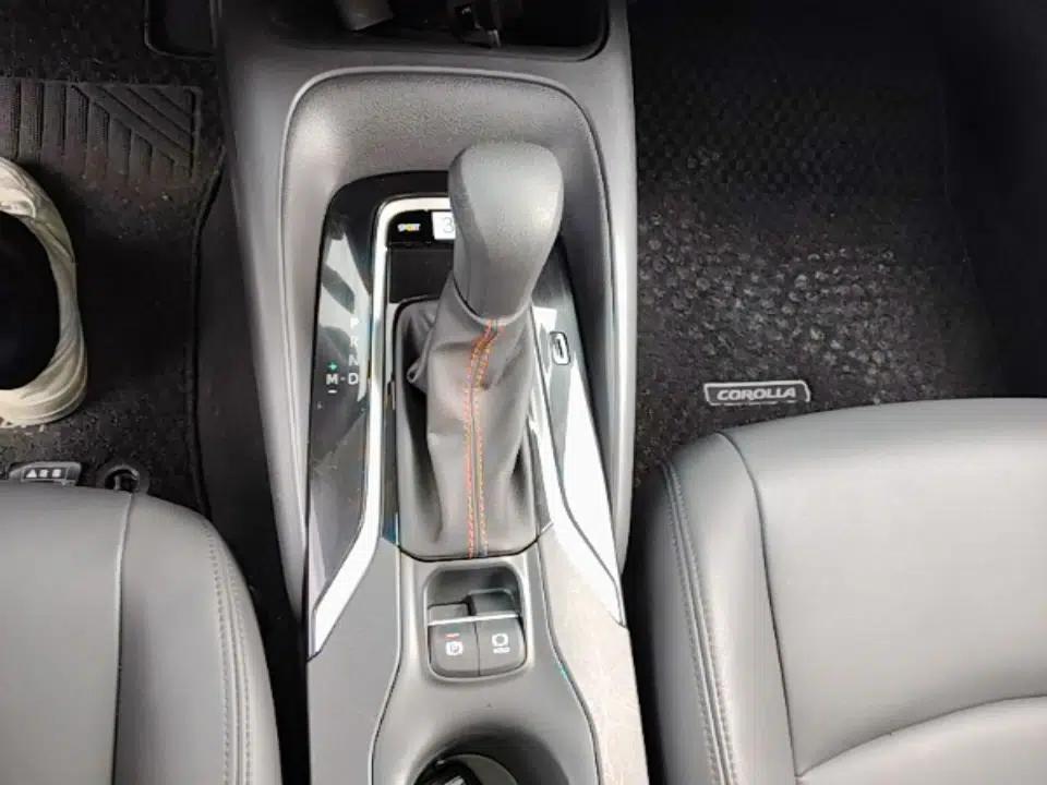 Toyota Corolla 2021 1.2T S-CVT Elite PLUS Edition — миниатюра 16
