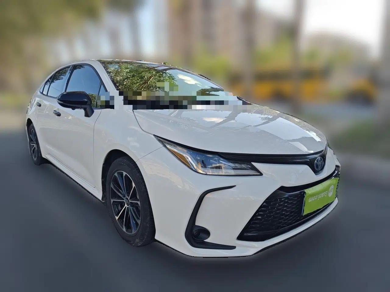 Toyota Corolla 2023 1.8L Smart Electric Hybrid Dual-Motor Elite Edition — миниатюра 3