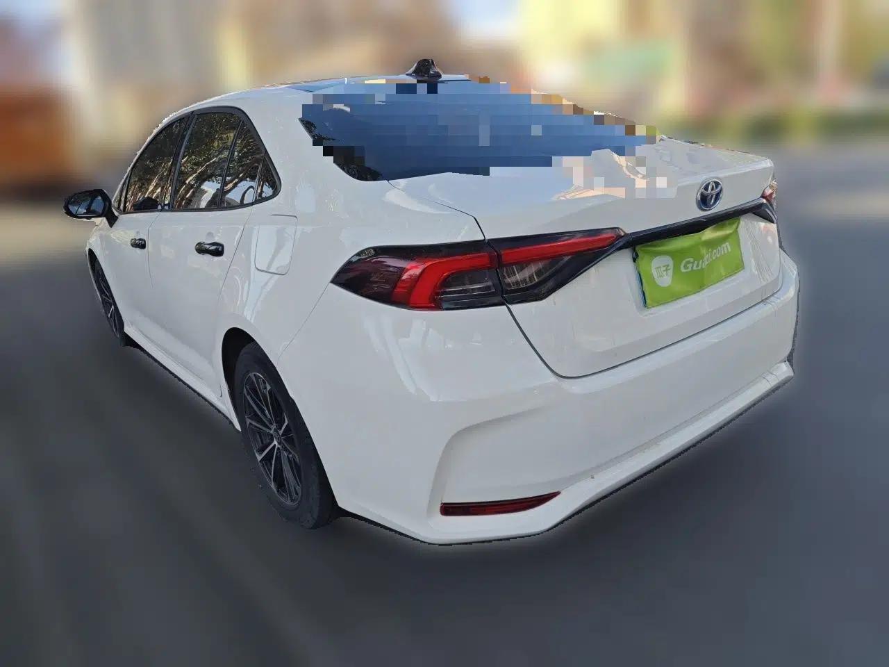 Toyota Corolla 2023 1.8L Smart Electric Hybrid Dual-Motor Elite Edition — миниатюра 4