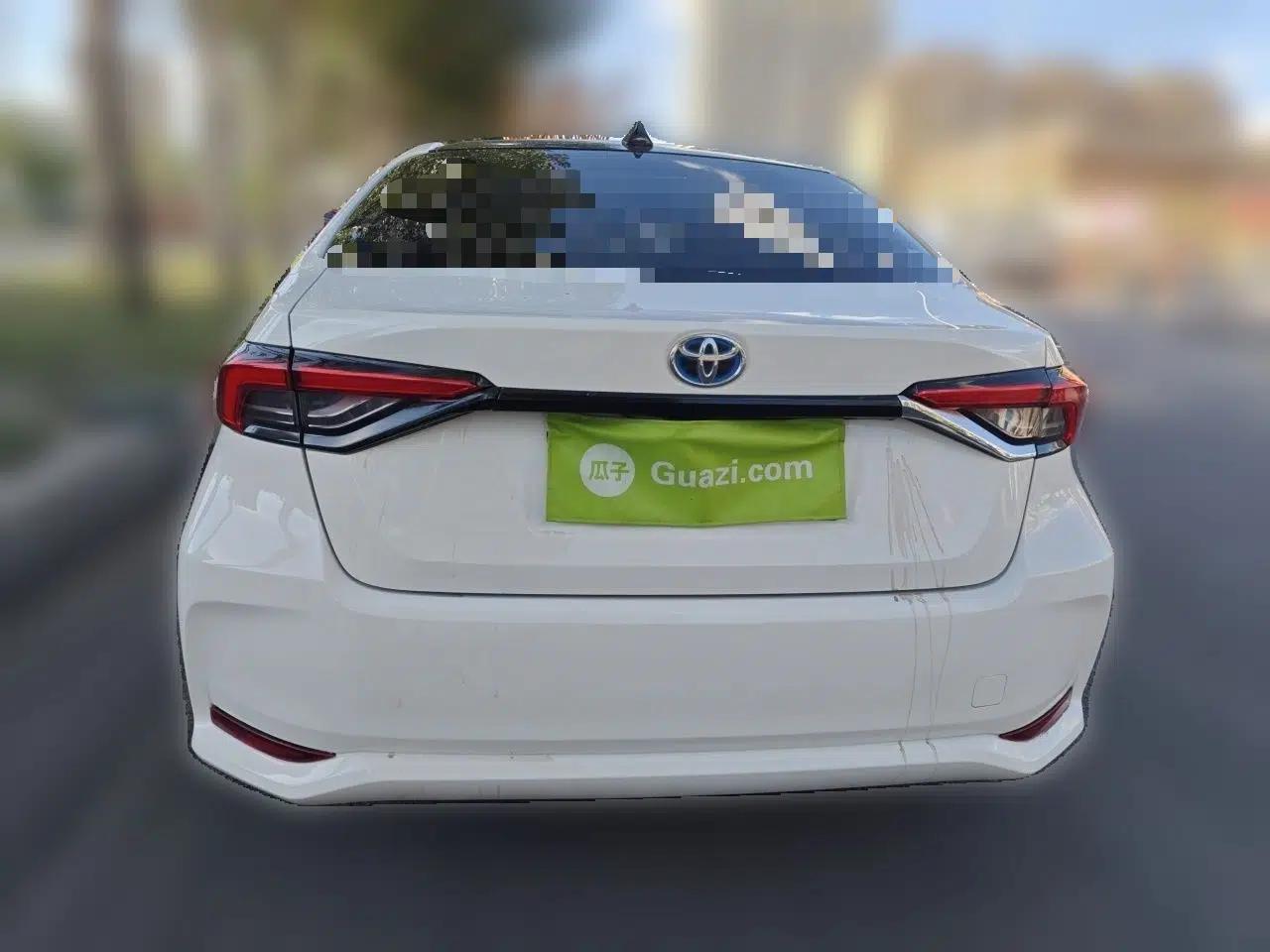 Toyota Corolla 2023 1.8L Smart Electric Hybrid Dual-Motor Elite Edition — миниатюра 5
