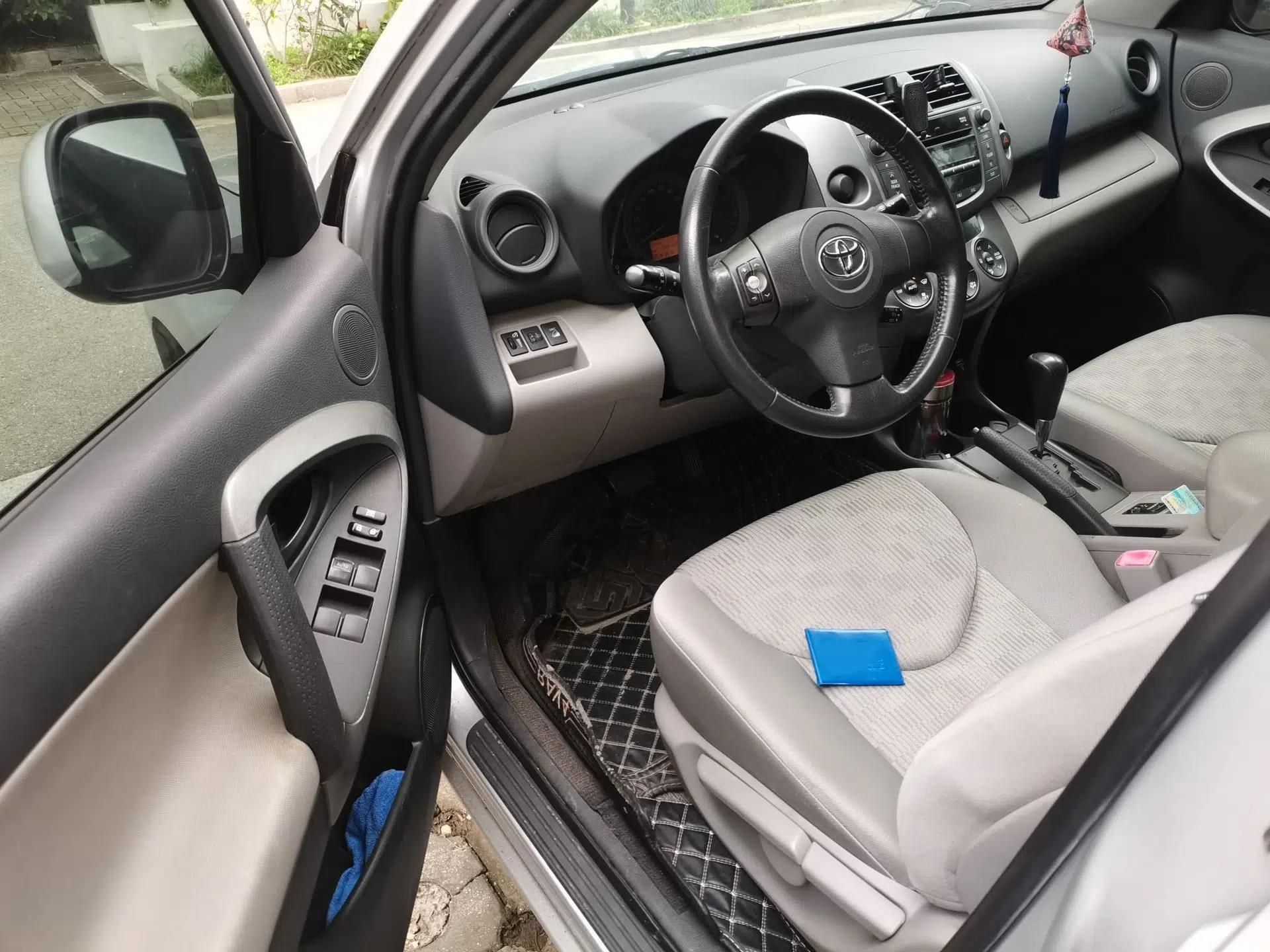 Toyota RAV4 2009 2.0L Automatic Luxury Edition — миниатюра 16