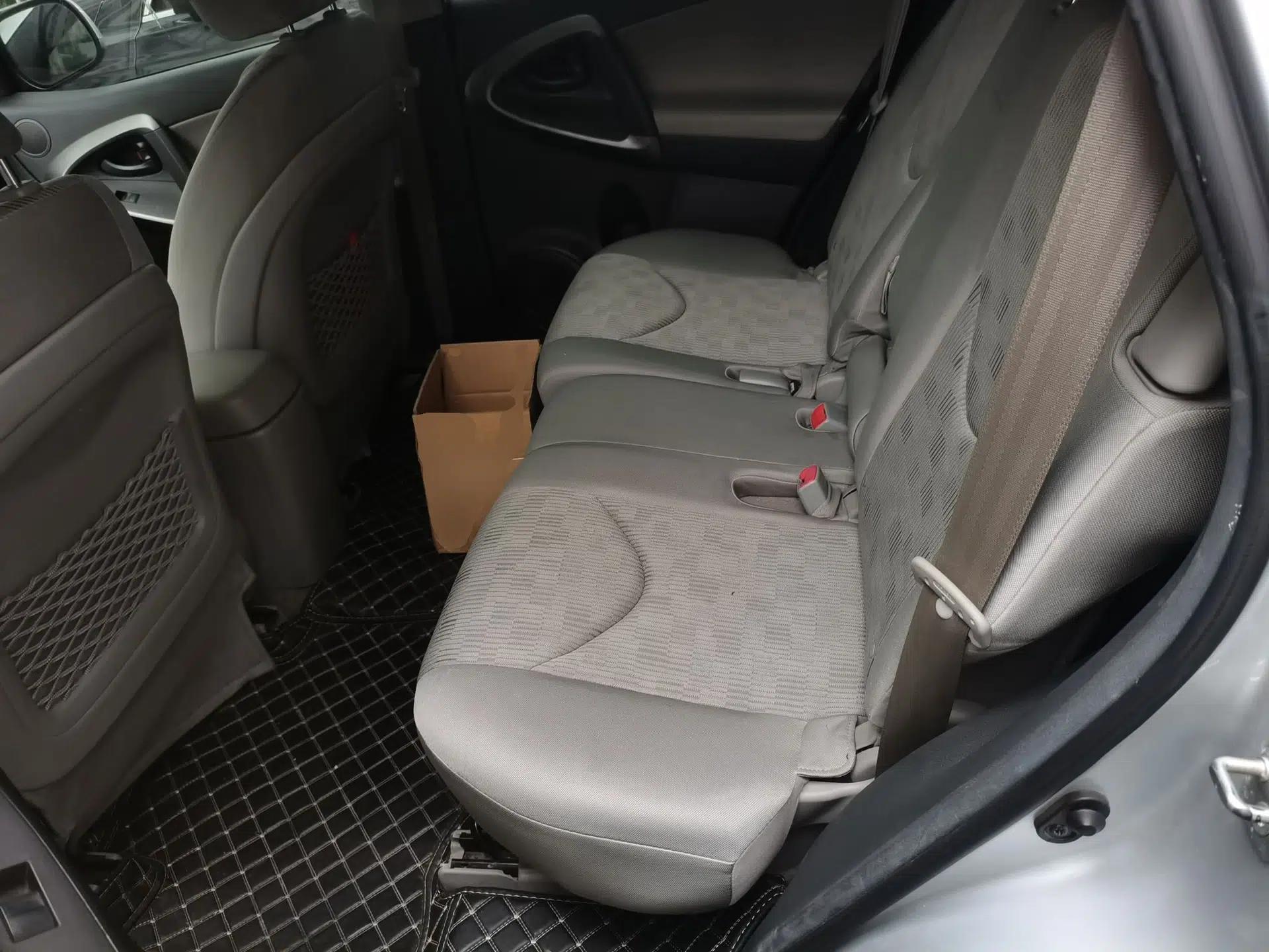 Toyota RAV4 2009 2.0L Automatic Luxury Edition — миниатюра 17