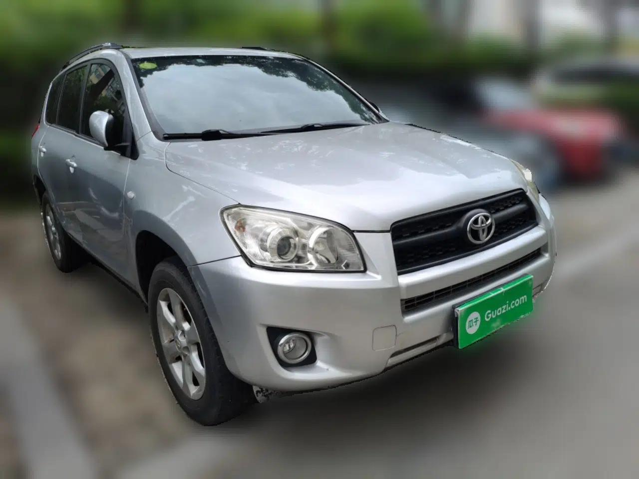 Toyota RAV4 2009 2.0L Automatic Luxury Edition — миниатюра 3