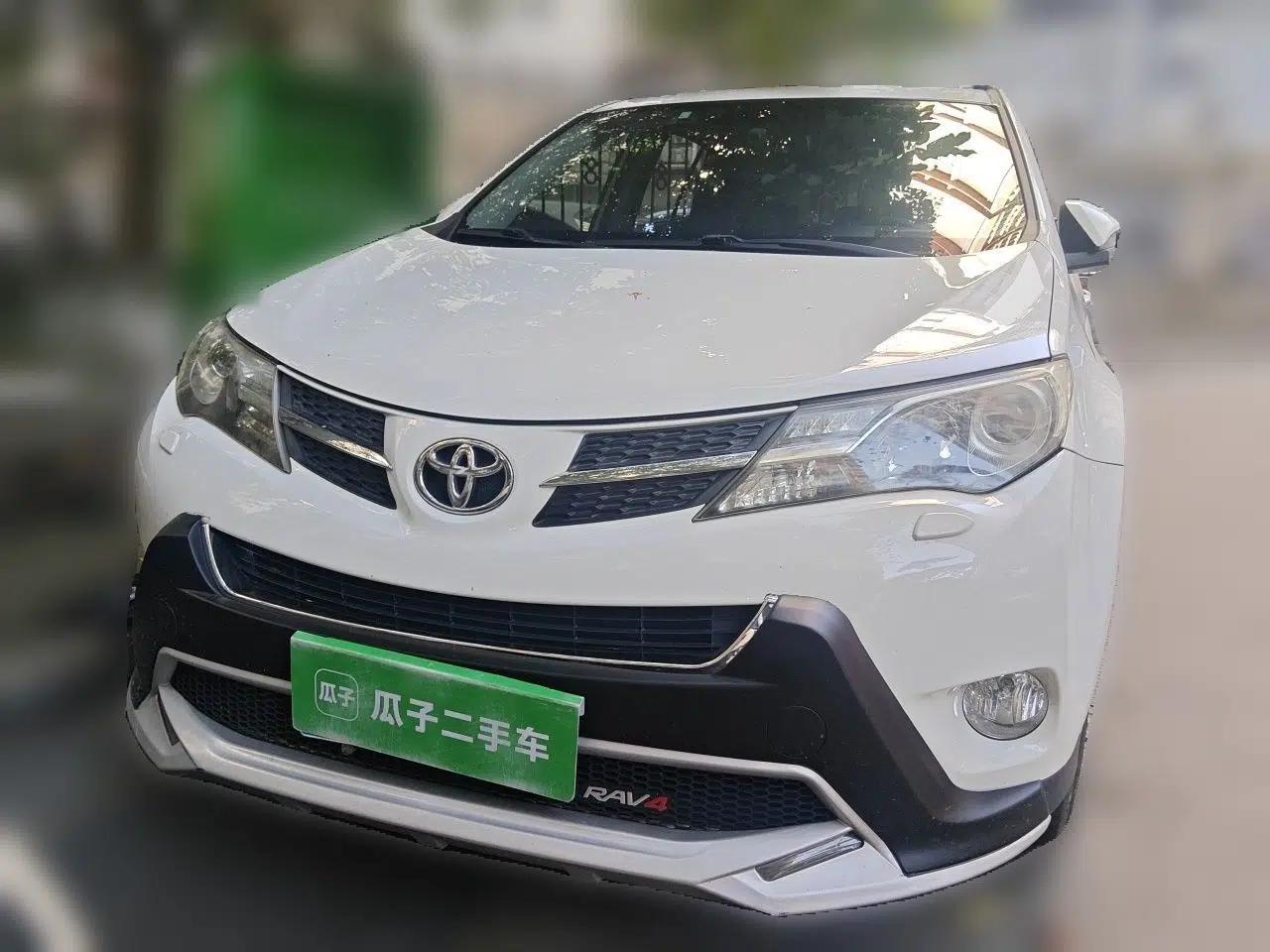 Toyota RAV4 2013 2.5L Automatic 4x4 Luxury Edition — миниатюра 2