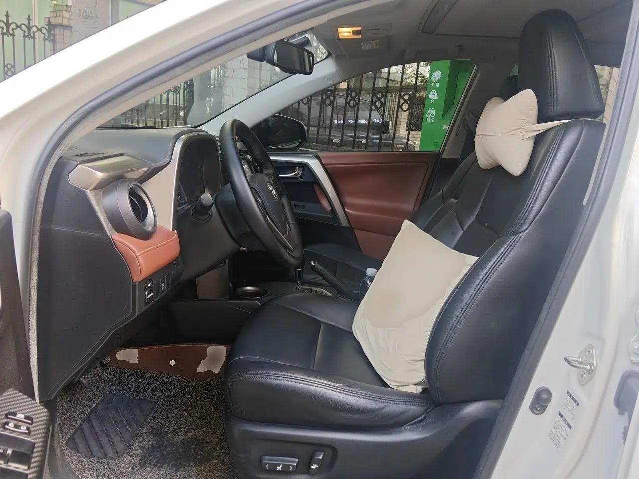 Toyota RAV4 2013 2.5L Automatic 4x4 Luxury Edition — миниатюра 15