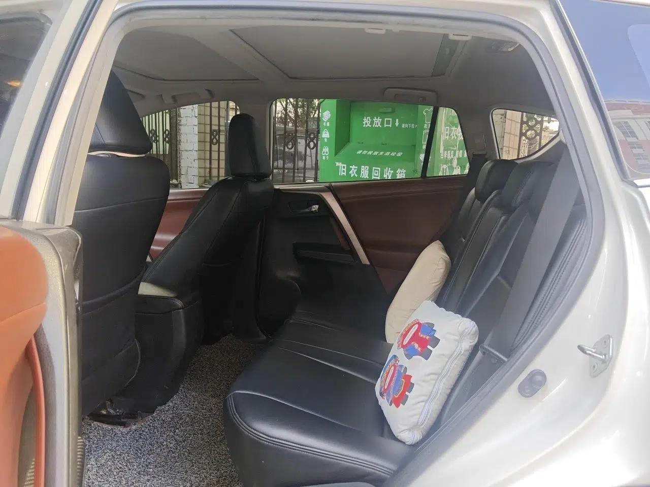 Toyota RAV4 2013 2.5L Automatic 4x4 Luxury Edition — миниатюра 17