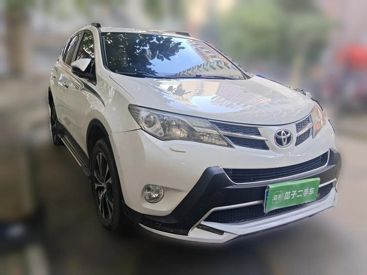 Toyota RAV4 2013 2.5L Automatic 4x4 Luxury Edition — миниатюра 3