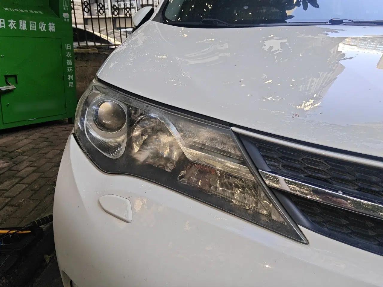 Toyota RAV4 2013 2.5L Automatic 4x4 Luxury Edition — миниатюра 7