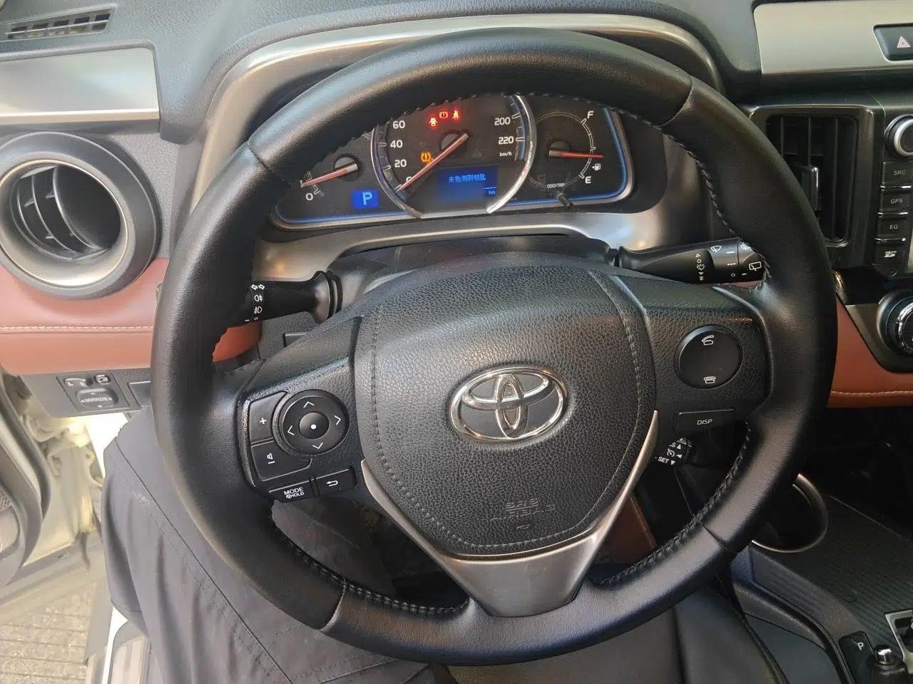 Toyota RAV4 2013 2.5L Automatic 4x4 Luxury Edition — миниатюра 10