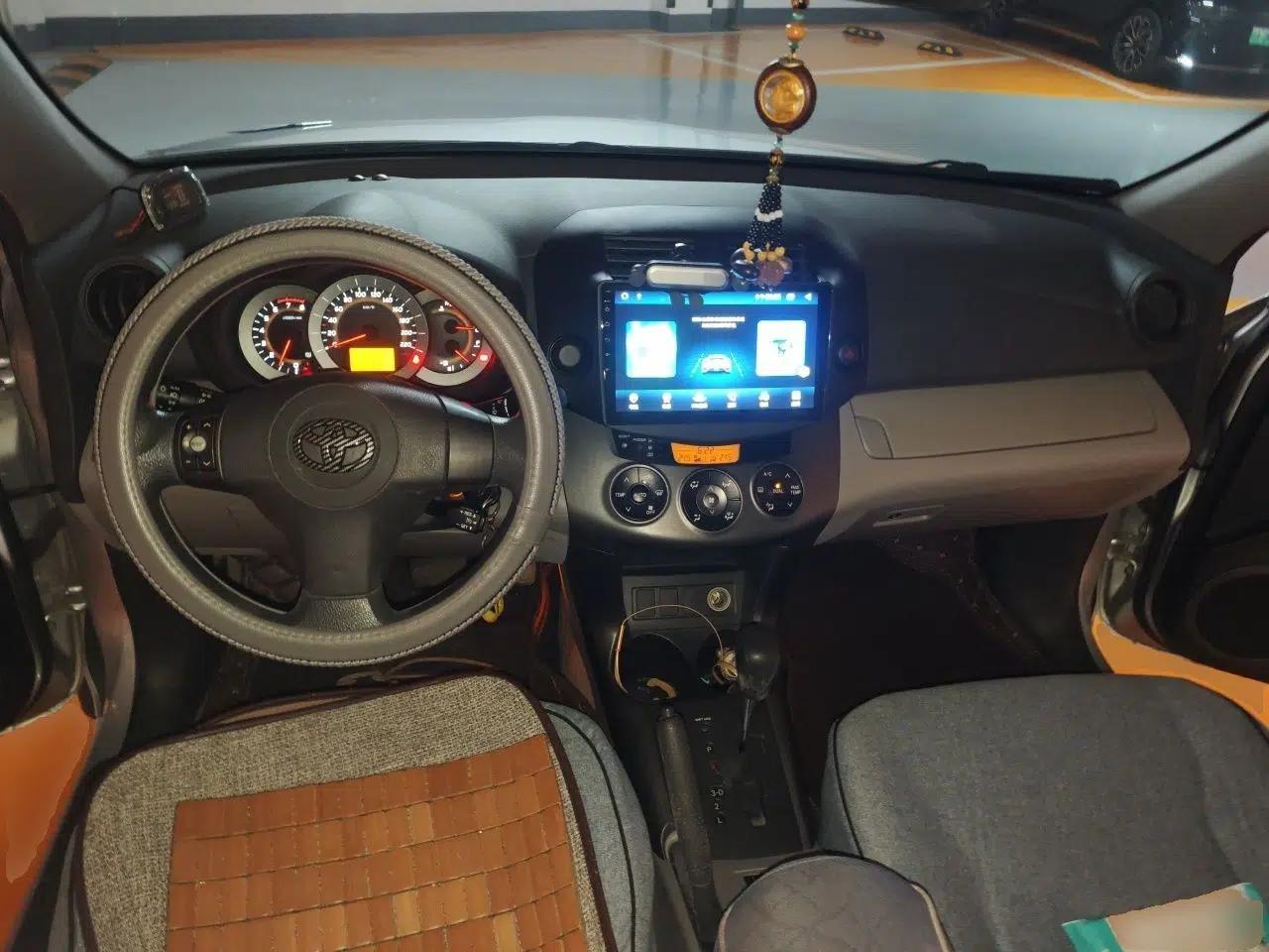 Toyota RAV4 2011 2.0L Automatic Classic Edition — миниатюра 9