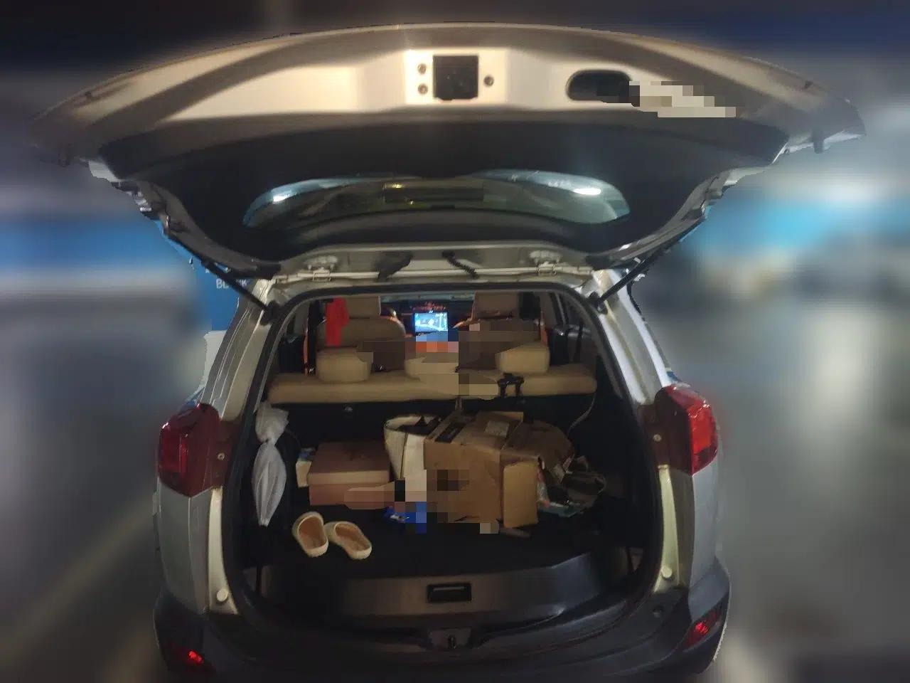 Toyota RAV4 2013 2.0L CVT Two-Wheel Drive Urban Edition — миниатюра 19