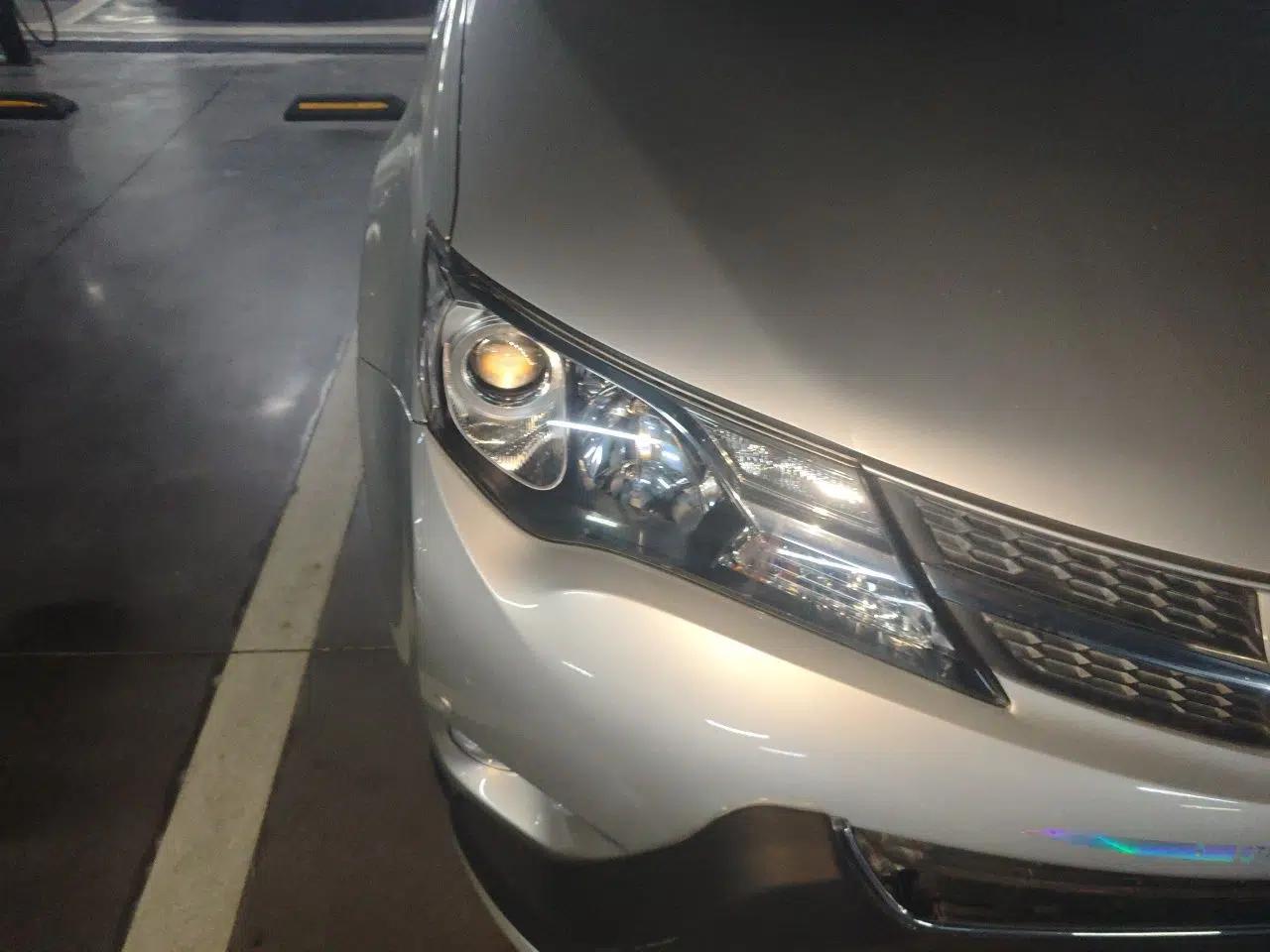 Toyota RAV4 2013 2.0L CVT Two-Wheel Drive Urban Edition — миниатюра 7
