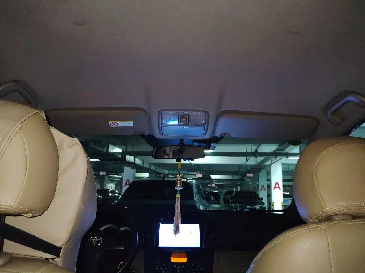 Toyota RAV4 2011 2.0L Automatic Classic Edition — миниатюра 18