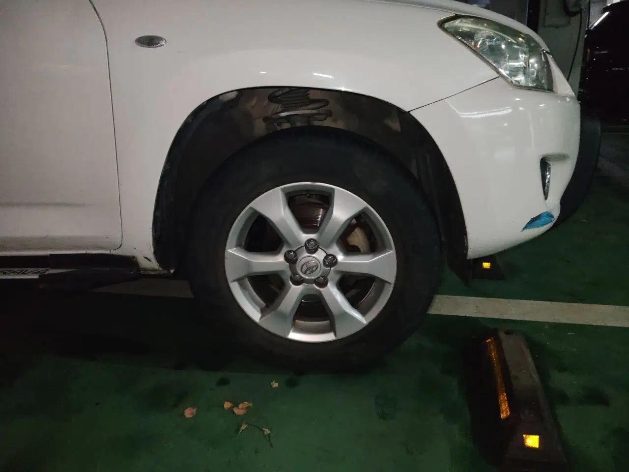 Toyota RAV4 2011 2.0L Automatic Classic Edition — миниатюра 8