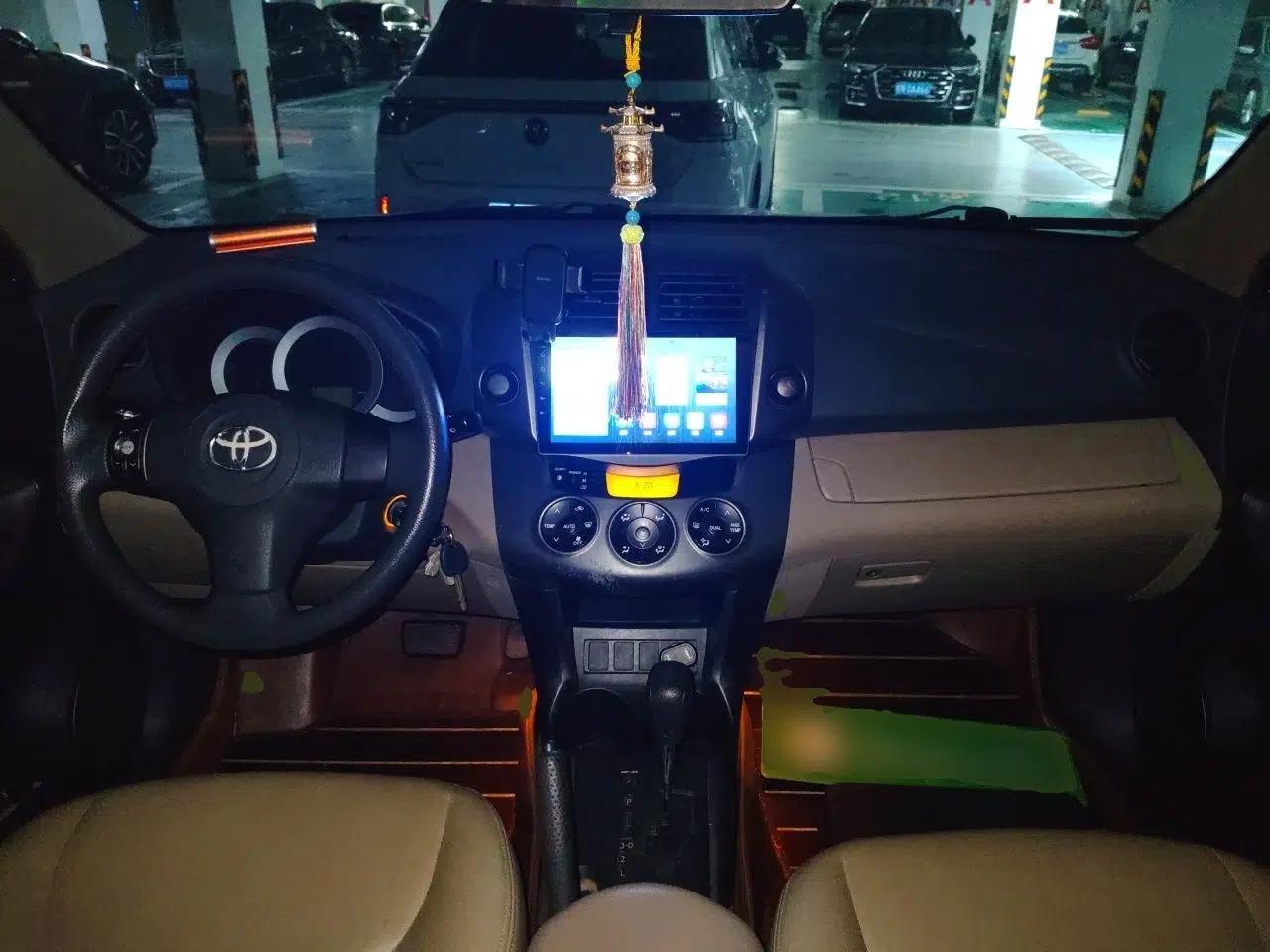 Toyota RAV4 2011 2.0L Automatic Classic Edition — миниатюра 9