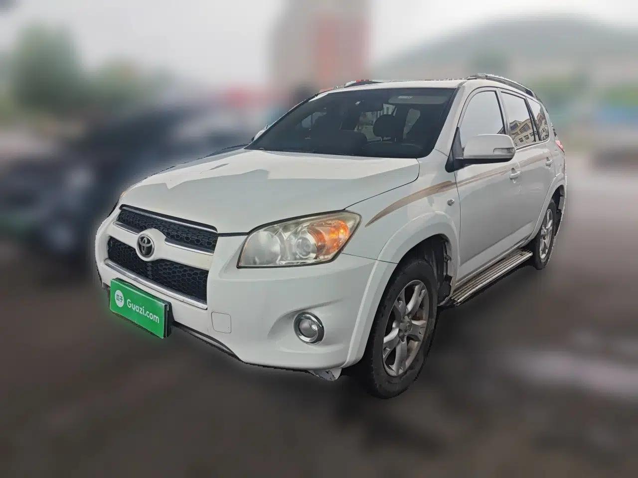 Toyota RAV4 2011 2.4L Automatic 4x4 Luxury Edition — миниатюра 1