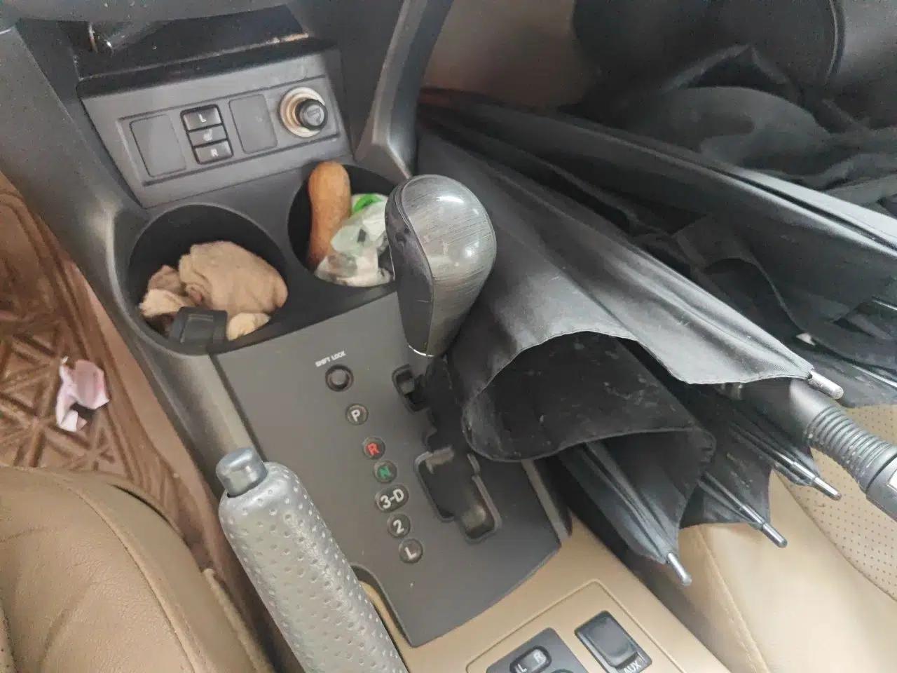 Toyota RAV4 2011 2.4L Automatic 4x4 Luxury Edition — миниатюра 14