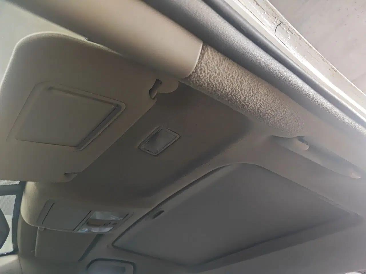 Toyota RAV4 2011 2.4L Automatic 4x4 Luxury Edition — миниатюра 18