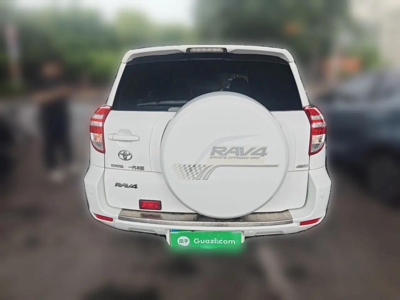 Toyota RAV4 2011 2.4L Automatic 4x4 Luxury Edition — миниатюра 5