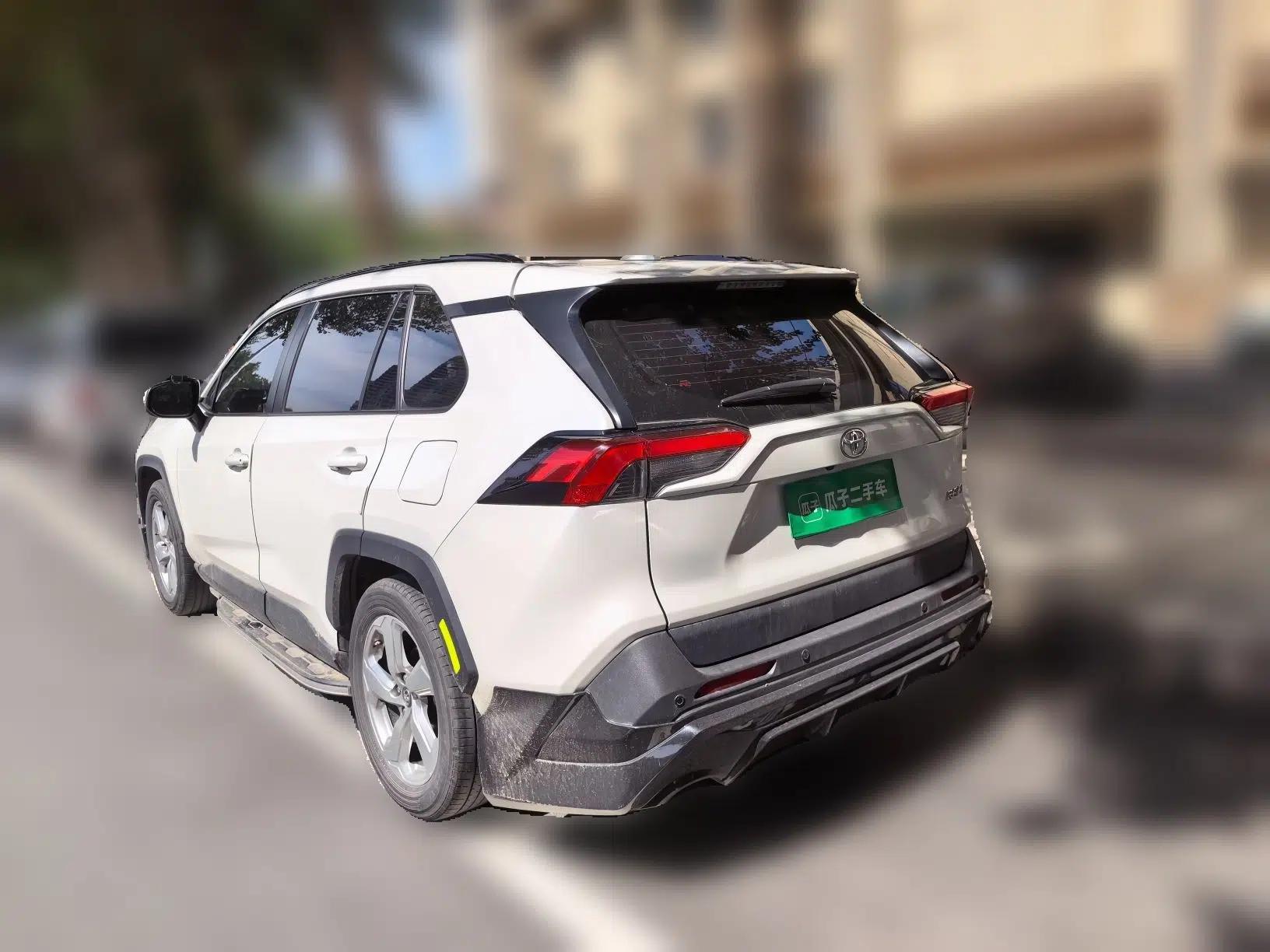 Toyota RAV4 2020 2.0L CVT Two-Wheel Drive Fashion PLUS Edition — миниатюра 4
