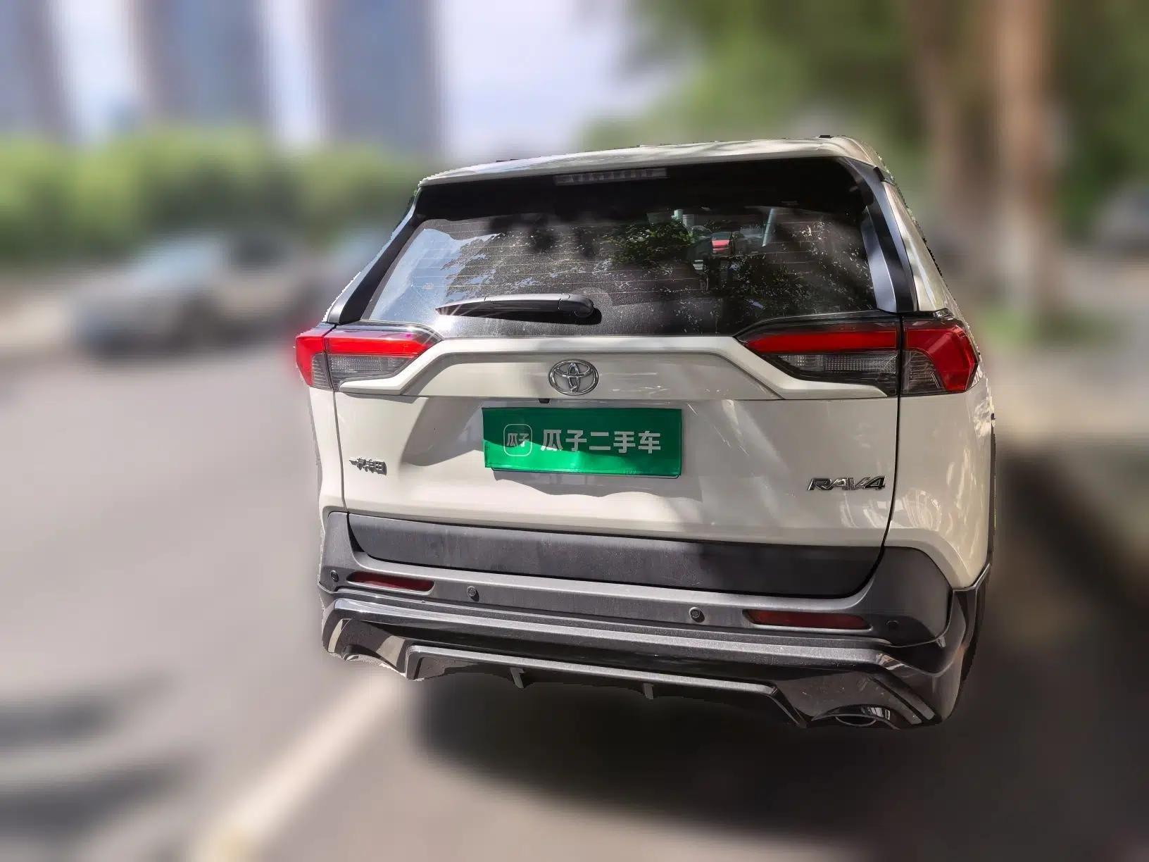 Toyota RAV4 2020 2.0L CVT Two-Wheel Drive Fashion PLUS Edition — миниатюра 5