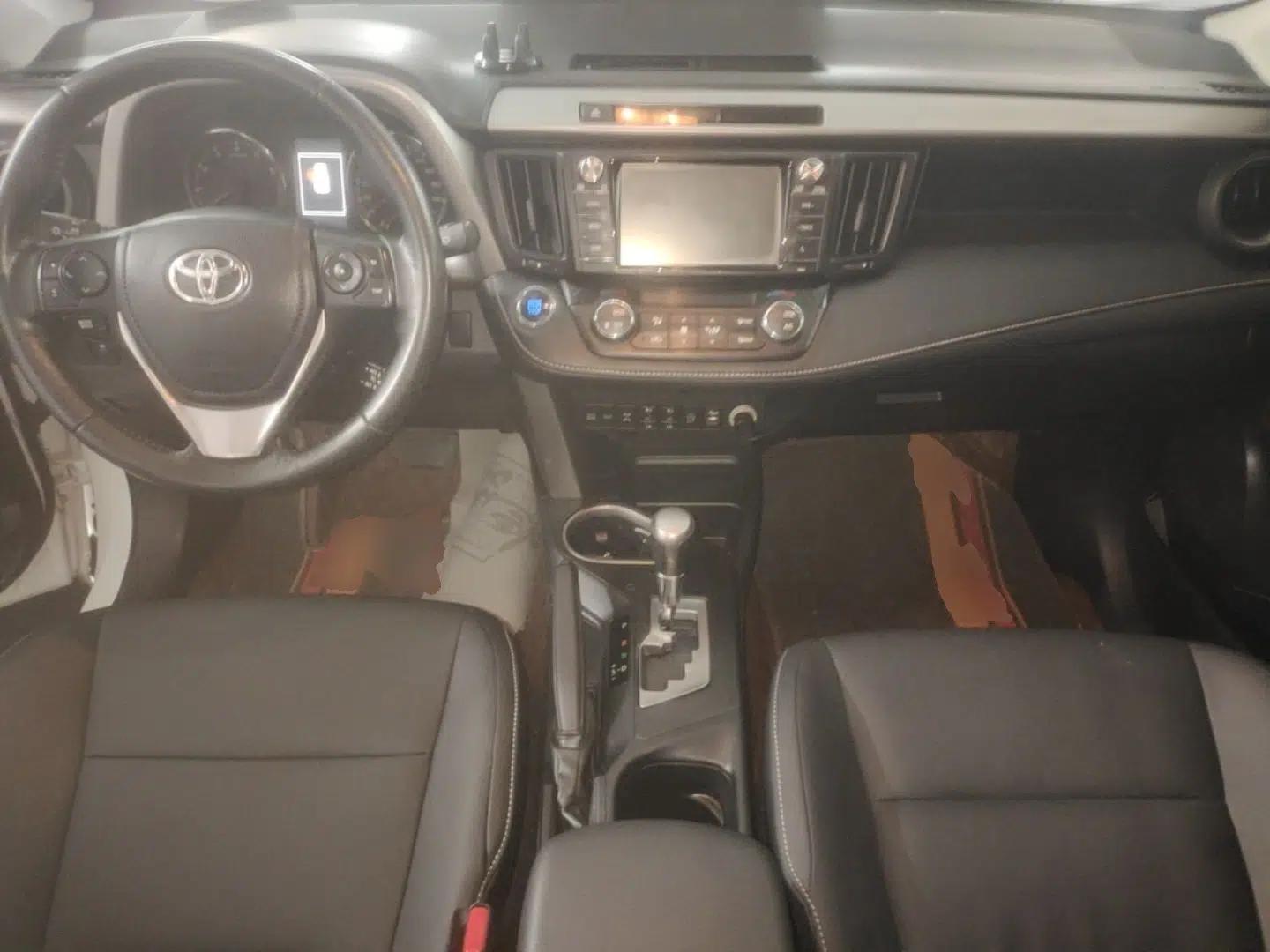Toyota RAV4 2016 2.5L Automatic 4x4 Elite Edition — миниатюра 12