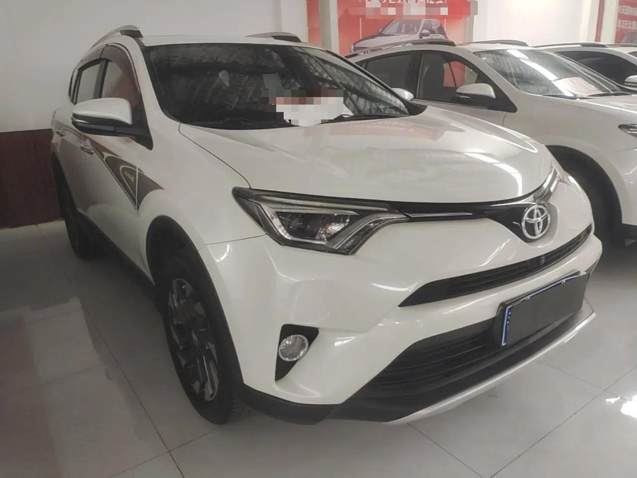 Toyota RAV4 2016 2.5L Automatic 4x4 Elite Edition — миниатюра 3