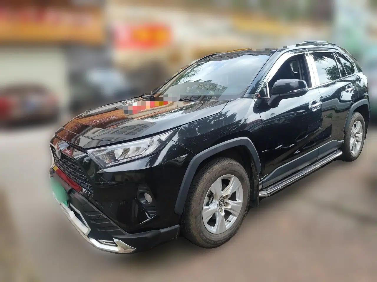 Toyota RAV4 2020 2.0L CVT Two-Wheel Drive Urban Edition — миниатюра 1