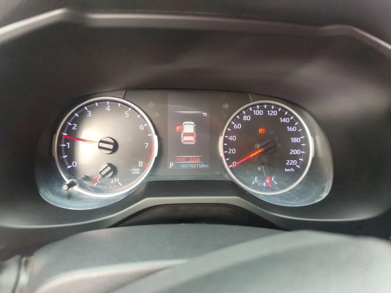 Toyota RAV4 2020 2.0L CVT Two-Wheel Drive Urban Edition — миниатюра 11