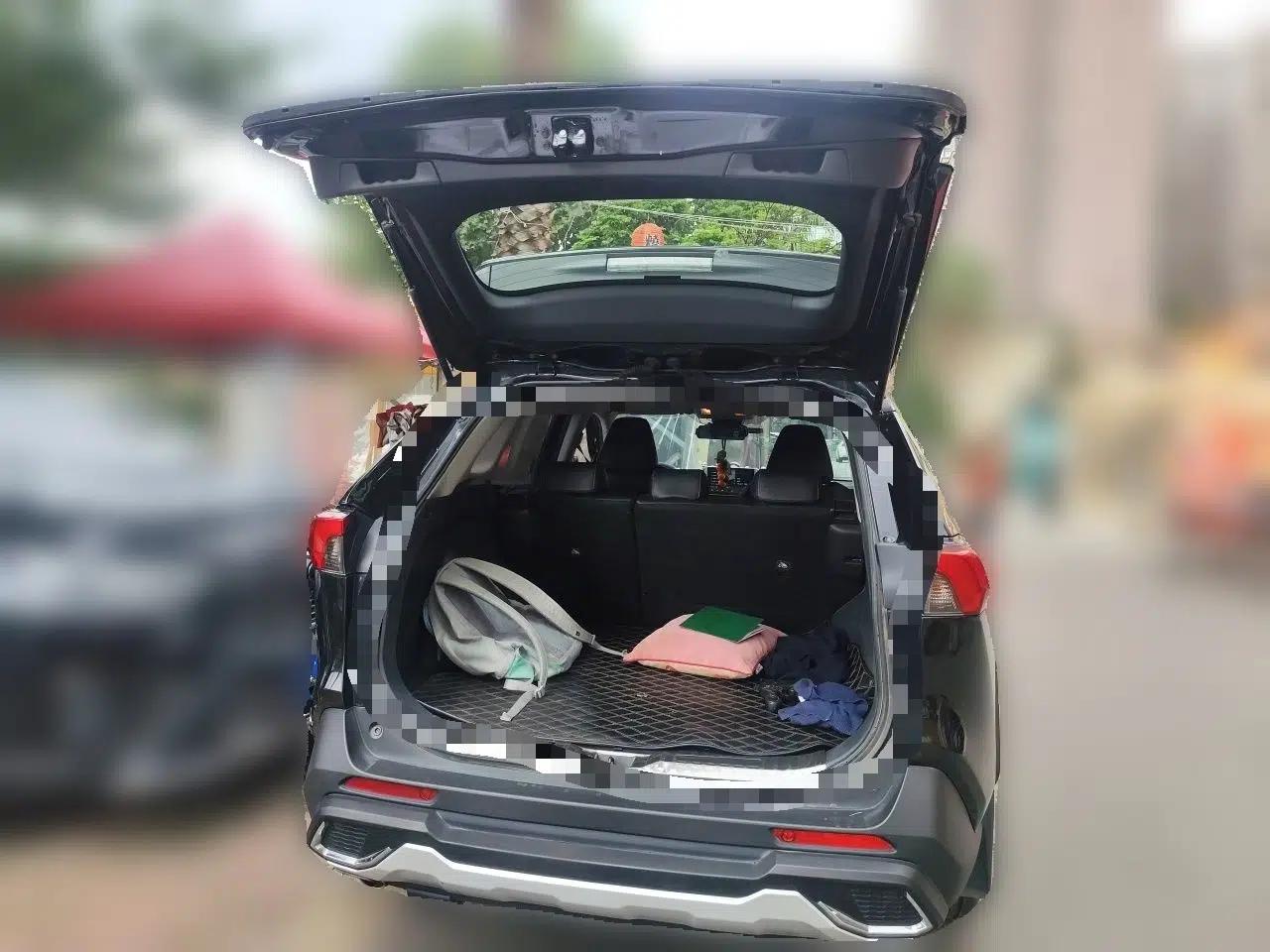 Toyota RAV4 2020 2.0L CVT Two-Wheel Drive Urban Edition — миниатюра 19