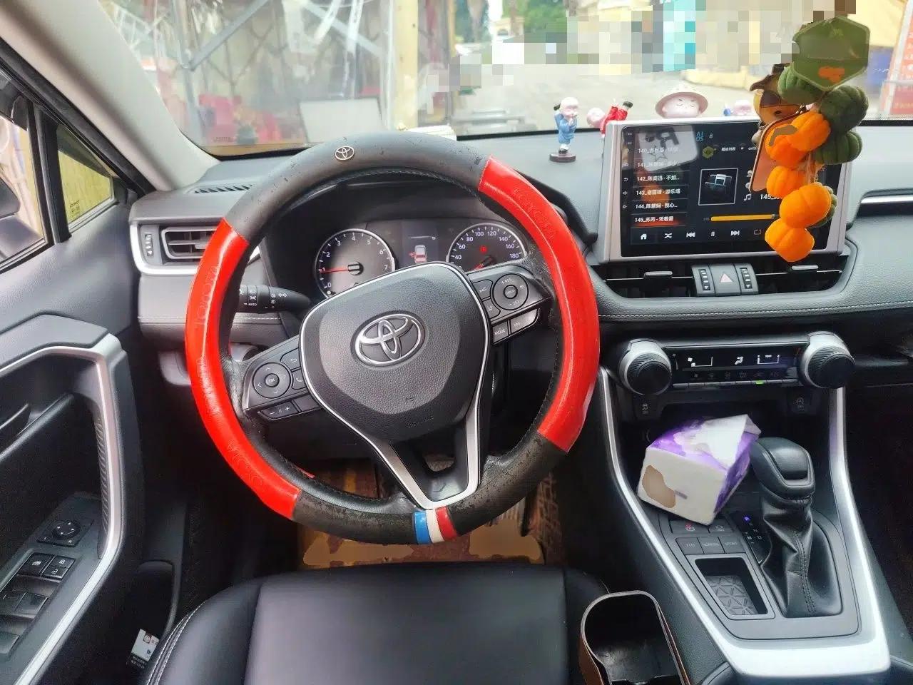 Toyota RAV4 2020 2.0L CVT Two-Wheel Drive Urban Edition — миниатюра 10