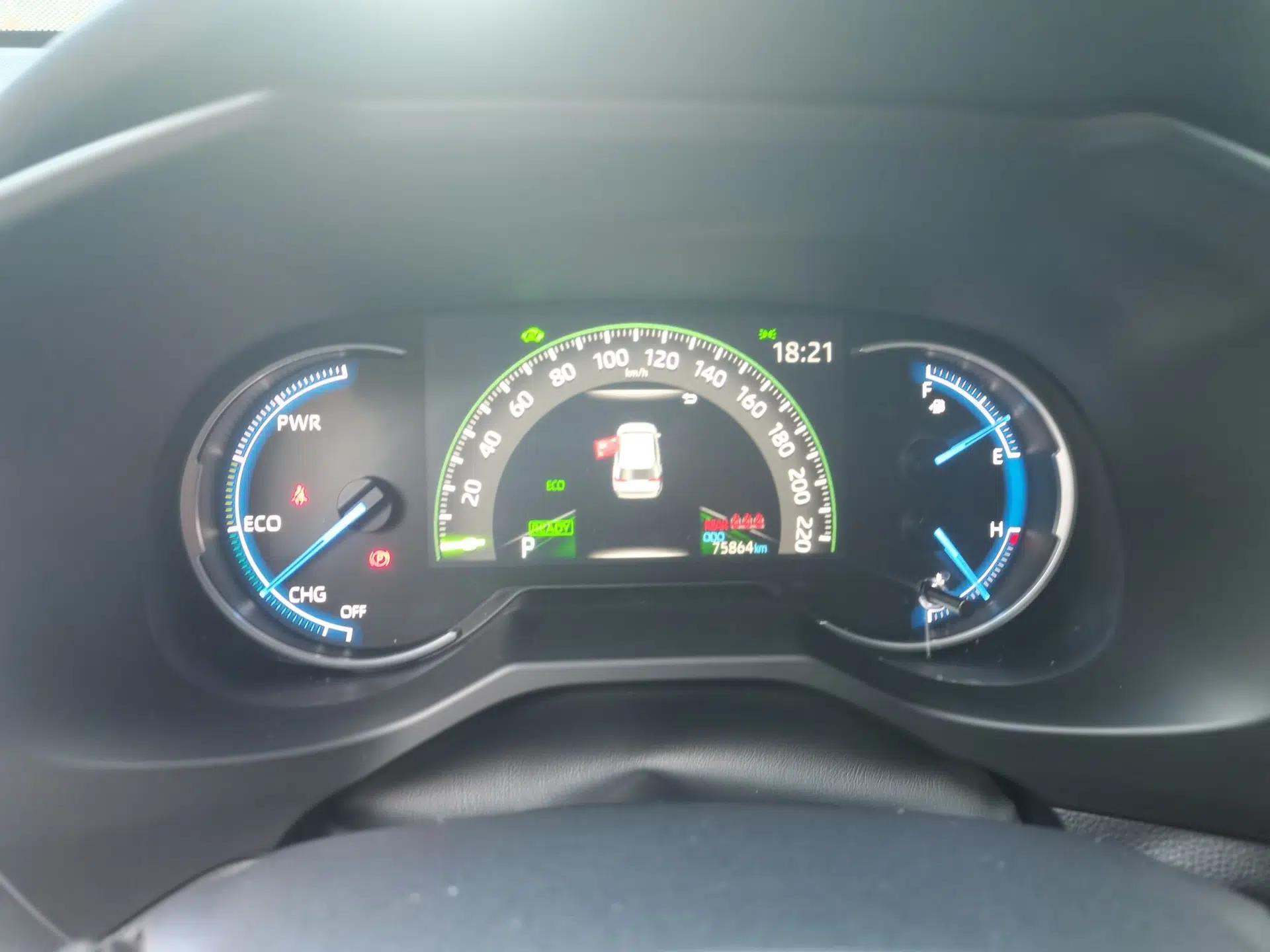 Toyota RAV4 2020 Dual-Engine 2.5L E-CVT Two-Wheel Drive Elite Edition — миниатюра 11