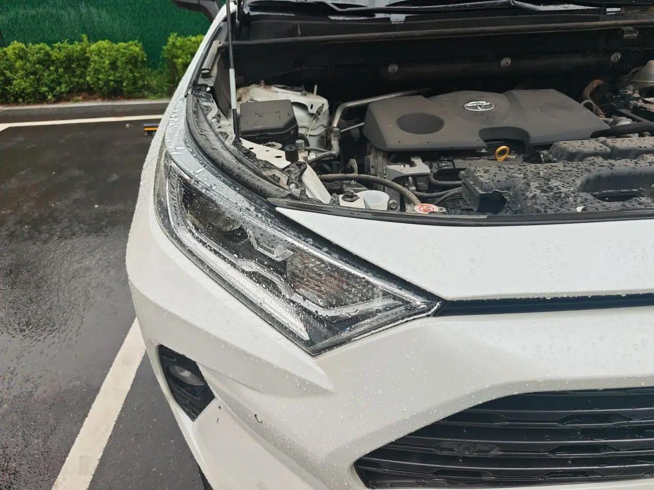 Toyota RAV4 2020 2.0L CVT Two-Wheel Drive Prestige Edition — миниатюра 7