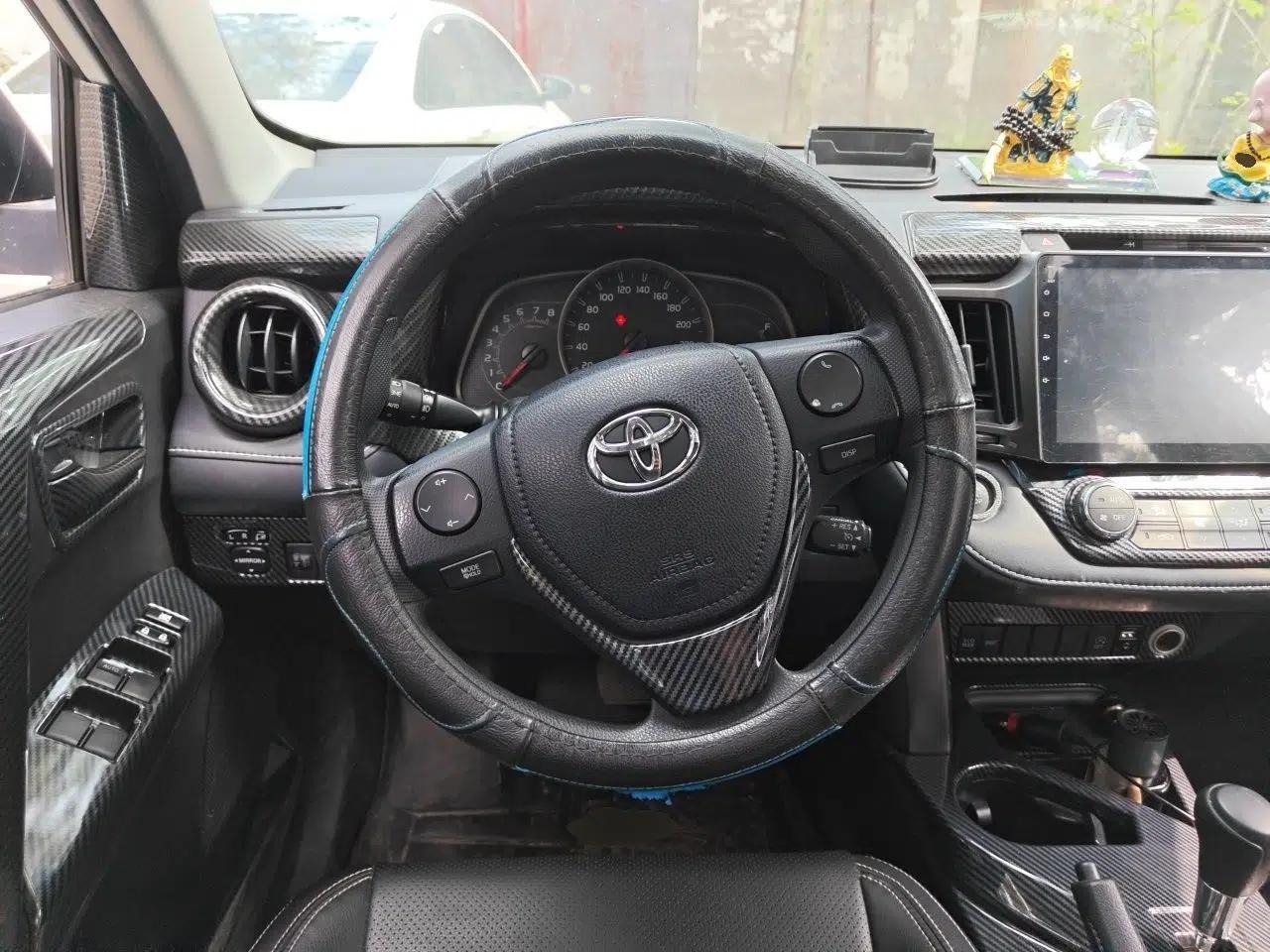 Toyota RAV4 2016 2.0L CVT Two-Wheel Drive Fashion Edition China V Standard — миниатюра 10
