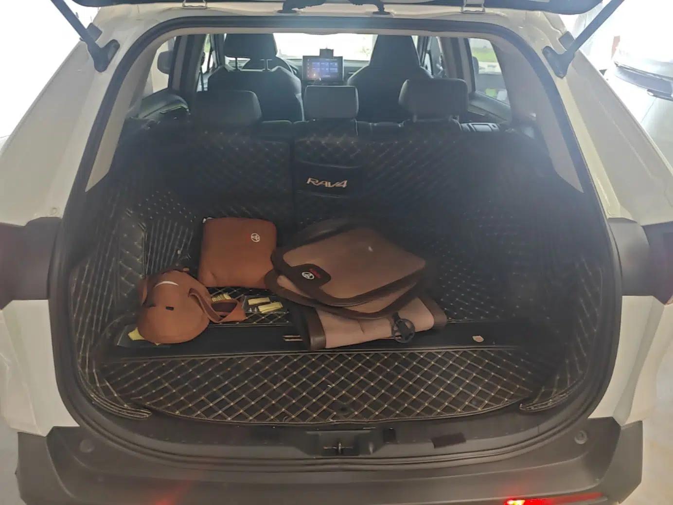 Toyota RAV4 2021 2.0L CVT Two-Wheel Drive Fashion PLUS Edition — миниатюра 22