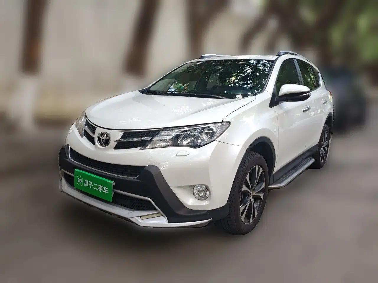 Toyota RAV4 2015 2.5L Automatic 4x4 Elite Edition — миниатюра 1