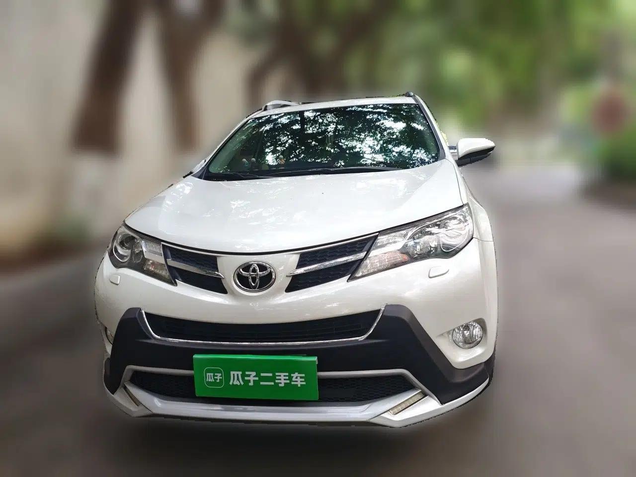 Toyota RAV4 2015 2.5L Automatic 4x4 Elite Edition — миниатюра 2