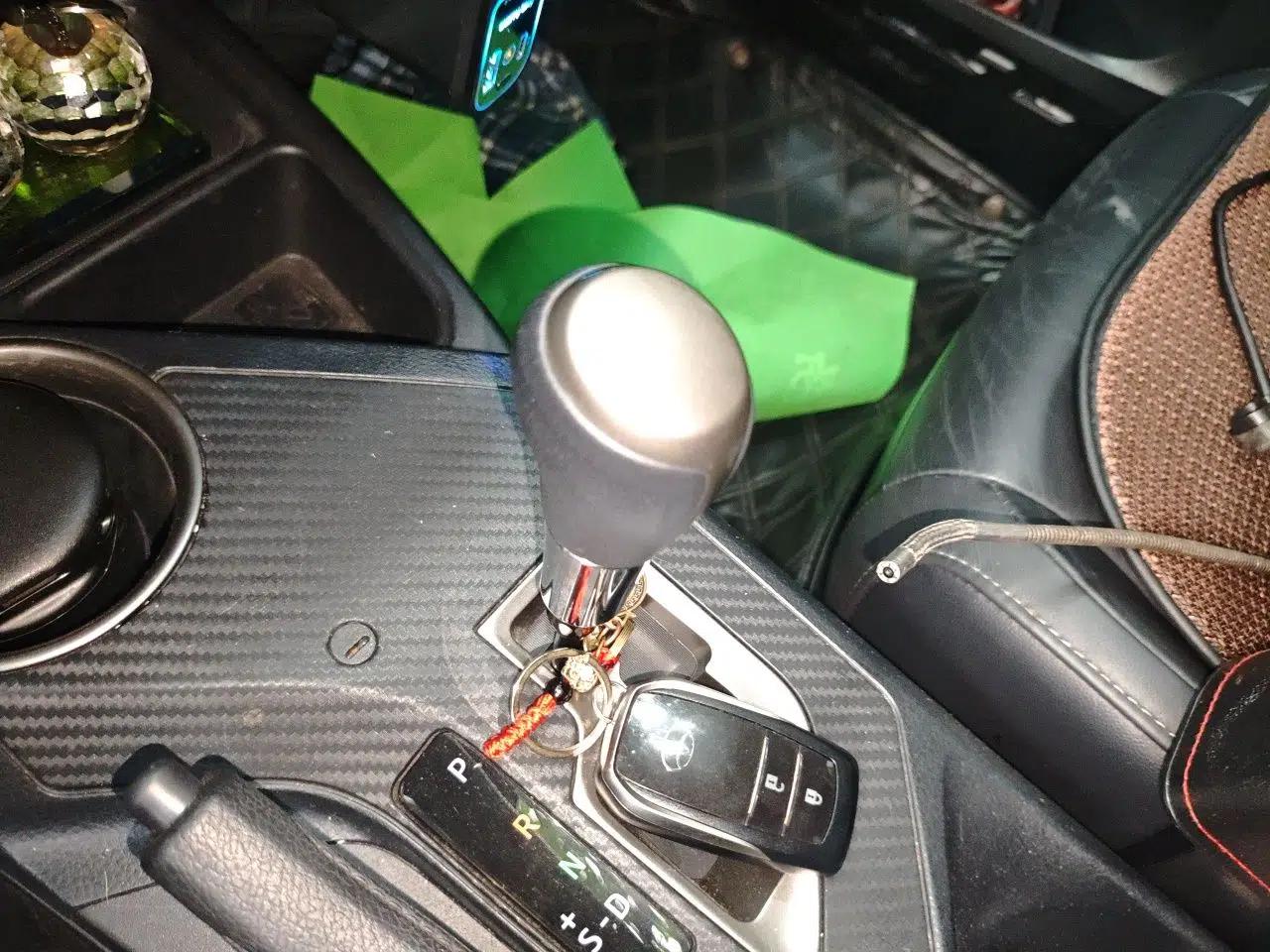 Toyota RAV4 2015 2.5L Automatic 4x4 Elite Edition — миниатюра 14
