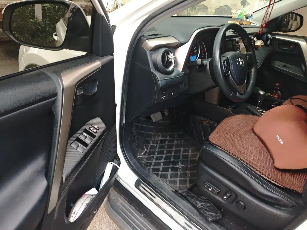 Toyota RAV4 2015 2.5L Automatic 4x4 Elite Edition — миниатюра 16