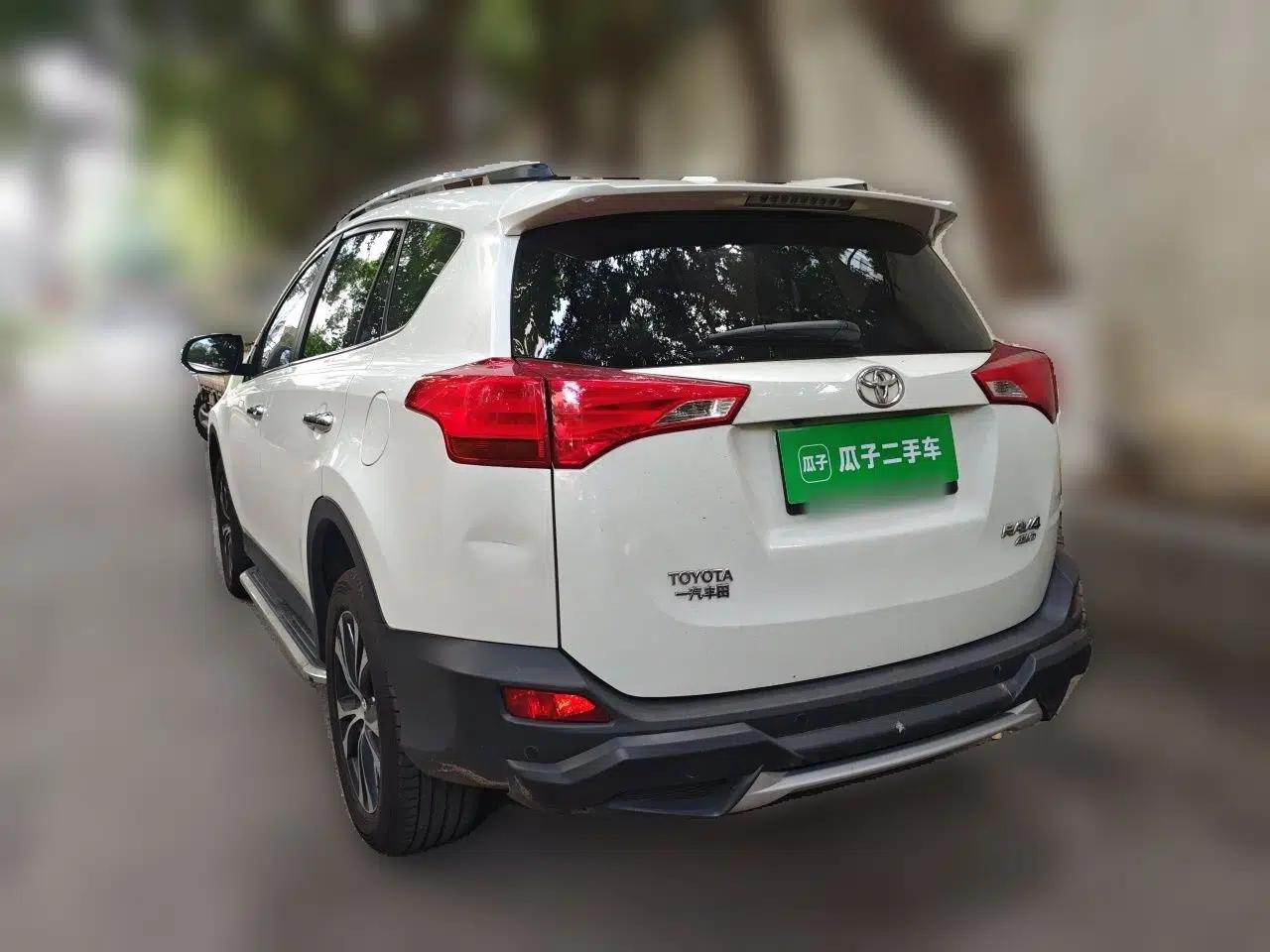 Toyota RAV4 2015 2.5L Automatic 4x4 Elite Edition — миниатюра 4