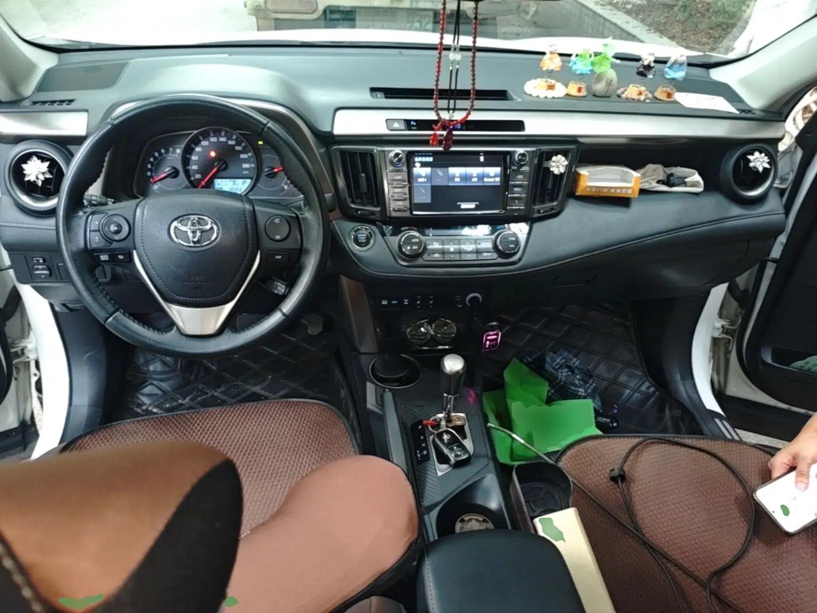 Toyota RAV4 2015 2.5L Automatic 4x4 Elite Edition — миниатюра 9
