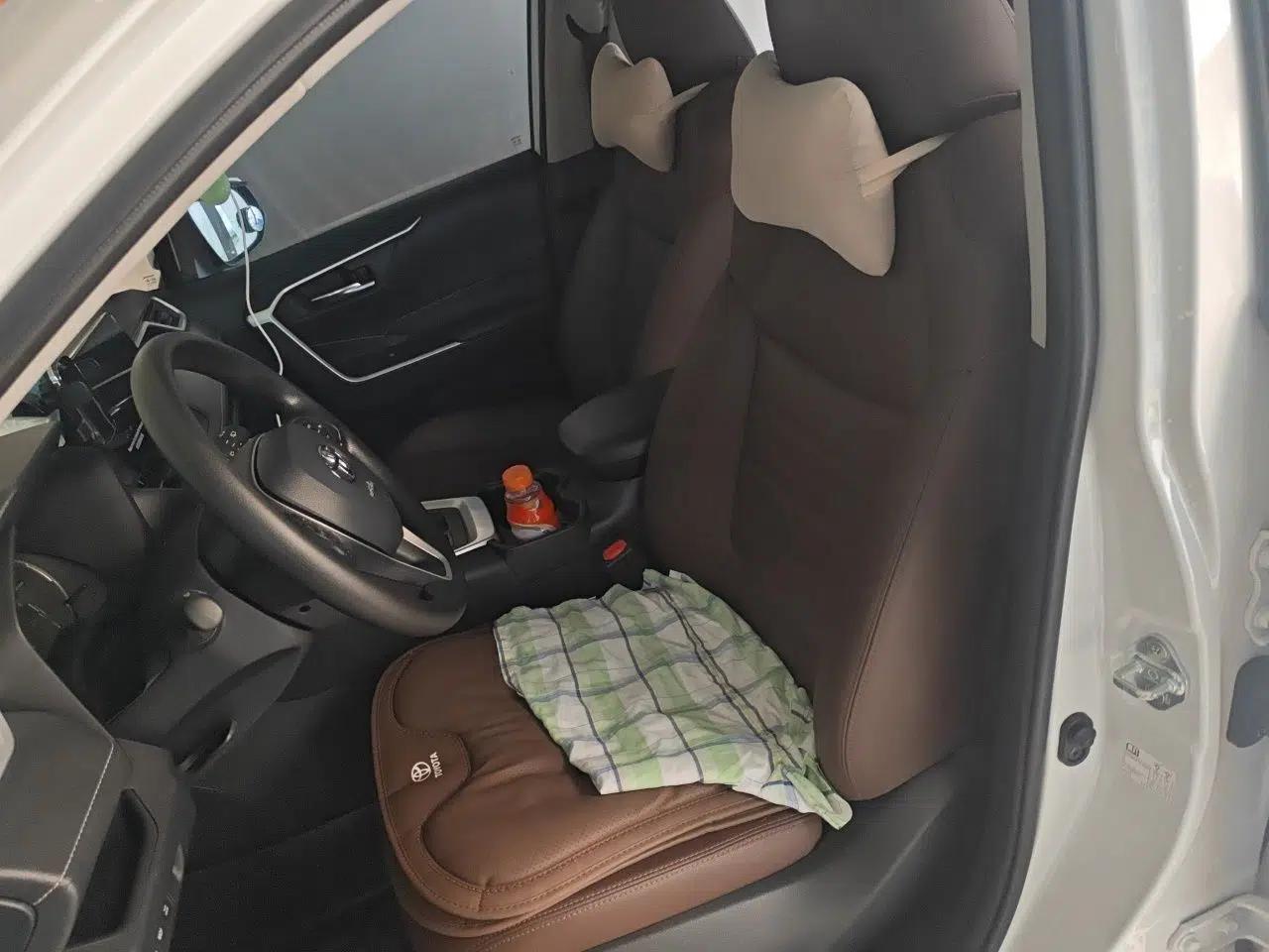 Toyota RAV4 2024 2.0L CVT Two-Wheel Drive Fashion Edition — миниатюра 15