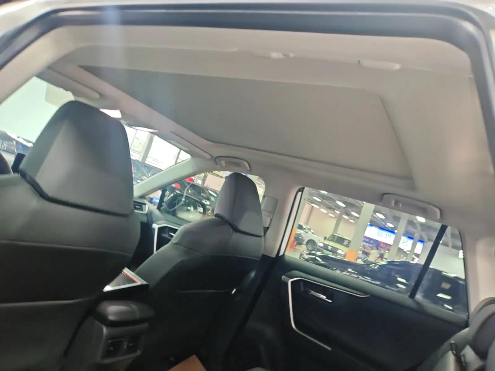 Toyota RAV4 2024 2.0L CVT 4x4 Explorer Plus Edition — миниатюра 21